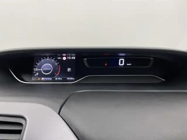 日産 セレナ ハイウェイスター V 埼玉県 2020(令2)年 7.6万km ブリリアントホワイトパール プロパイロット　社外９インチナビ　フリップダウンモニター　アラウンドビューモニター　ＢＳＩ　ＥＴＣ　前後ドライブレコーダー　レーダークルーズコントロール　ＨＤＭＩ　純正アルミホイール　オートライト