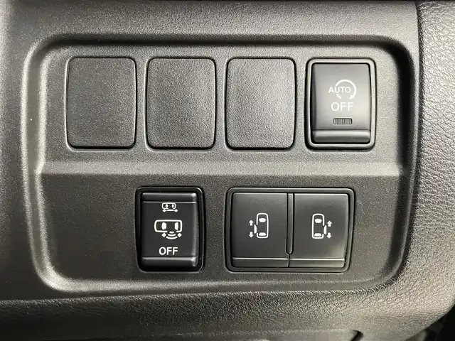 日産 セレナ ハイウェイスター V 埼玉県 2020(令2)年 7.6万km ブリリアントホワイトパール プロパイロット　社外９インチナビ　フリップダウンモニター　アラウンドビューモニター　ＢＳＩ　ＥＴＣ　前後ドライブレコーダー　レーダークルーズコントロール　ＨＤＭＩ　純正アルミホイール　オートライト