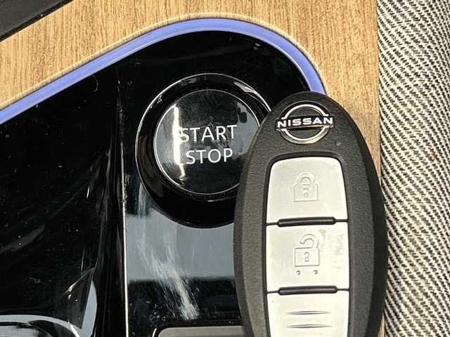 日産 オーラ G レザーエディション 岐阜県 2021(令3)年 5.5万km オーロラフレアブルーパール BOSEプレミアムサウンド/ProPILOT/純正9インチナビゲーション/アラウンドビューモニター/フルセグテレビ/Bluetooth/AppleCarPlay/USB入力端子/置くだけ充電/デジタルインナーミラー/レーダークルーズコントロール/踏み間違い衝突防止アシスト/ブラインドスポットモニター/純正ドラレコ/ETC2.0/オートエアコン/革シート/革ステアリング/純正フロアマット/プッシュスタート/スマートキー/オートライト/オートマチックハイビーム/LEDヘッドライト/純正アルミホイール