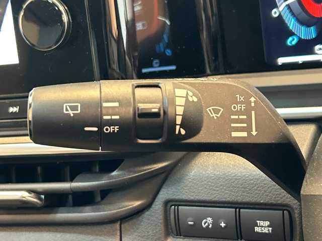 日産 オーラ G レザーエディション 岐阜県 2021(令3)年 5.5万km オーロラフレアブルーパール BOSEプレミアムサウンド/ProPILOT/純正9インチナビゲーション/アラウンドビューモニター/フルセグテレビ/Bluetooth/AppleCarPlay/USB入力端子/置くだけ充電/デジタルインナーミラー/レーダークルーズコントロール/踏み間違い衝突防止アシスト/ブラインドスポットモニター/純正ドラレコ/ETC2.0/オートエアコン/革シート/革ステアリング/純正フロアマット/プッシュスタート/スマートキー/オートライト/オートマチックハイビーム/LEDヘッドライト/純正アルミホイール