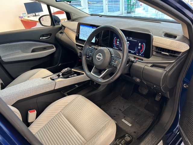 日産 オーラ G レザーエディション 岐阜県 2021(令3)年 5.5万km オーロラフレアブルーパール BOSEプレミアムサウンド/ProPILOT/純正9インチナビゲーション/アラウンドビューモニター/フルセグテレビ/Bluetooth/AppleCarPlay/USB入力端子/置くだけ充電/デジタルインナーミラー/レーダークルーズコントロール/踏み間違い衝突防止アシスト/ブラインドスポットモニター/純正ドラレコ/ETC2.0/オートエアコン/革シート/革ステアリング/純正フロアマット/プッシュスタート/スマートキー/オートライト/オートマチックハイビーム/LEDヘッドライト/純正アルミホイール