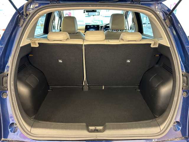 日産 オーラ G レザーエディション 岐阜県 2021(令3)年 5.5万km オーロラフレアブルーパール BOSEプレミアムサウンド/ProPILOT/純正9インチナビゲーション/アラウンドビューモニター/フルセグテレビ/Bluetooth/AppleCarPlay/USB入力端子/置くだけ充電/デジタルインナーミラー/レーダークルーズコントロール/踏み間違い衝突防止アシスト/ブラインドスポットモニター/純正ドラレコ/ETC2.0/オートエアコン/革シート/革ステアリング/純正フロアマット/プッシュスタート/スマートキー/オートライト/オートマチックハイビーム/LEDヘッドライト/純正アルミホイール