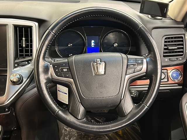 トヨタ クラウン ハイブリッド ロイヤルサルーン 道央・札幌 2014(平26)年 15.2万km ブラック 純正HDDナビ//ワンセグテレビ//バックカメラ//クルーズコントロール//ドアバイザー//プッシュスタート//パワーウィンドウ//夏タイヤ付き