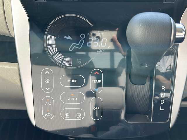 三菱 ｅＫワゴン G e－アシスト 岐阜県 2015(平27)年 6.8万km サクラピンクメタリック 登録時走行距離67796km/社外７型ナビ　/Bluetooth/ＥＴＣ　/純正１４インチアルミホイール　/プッシュスタート　/スマートキー　/ＡＢＳ　/横滑り防止装置　/衝突軽減システム　/アイドリングストップ　/フロアマット　/ベンチシート　/フラットシート/ライトレベライザー