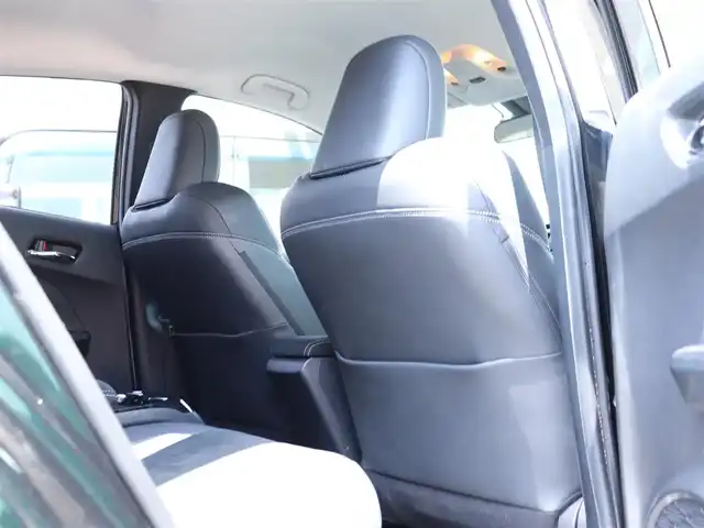 トヨタ プリウス ＰＨＶ S GRスポーツ 神奈川県 2018(平30)年 5.2万km アティチュードブラックマイカ 純正メモリナビ/フルセグテレビ/バックカメラ/クルーズコントロール/プッシュスタート/ETC2.0/LEDヘッドライト/スマートキー/プッシュスタート/取説/スペアスマートキー