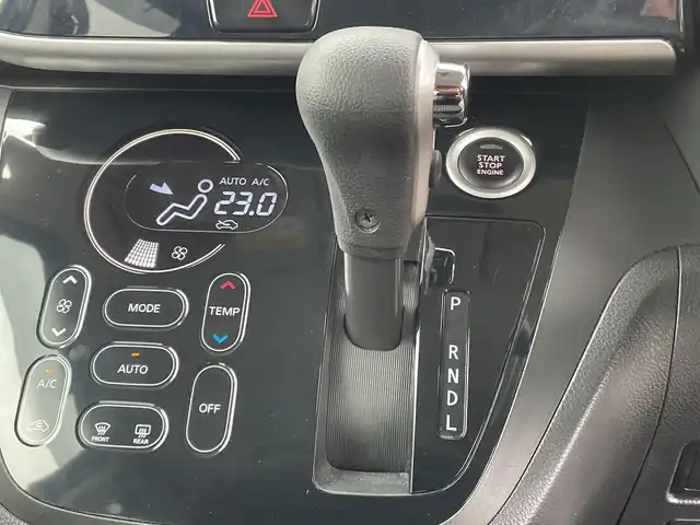 日産 デイズ ルークス X Vセレクション 千葉県 2018(平30)年 4.8万km ホワイトソリッド/アイスブルー 純正メモリナビ/(フルセグTV/AM/FM/CD/DVD/BT)/全周囲カメラ/リアサーキュレーター/衝突被害軽減システム/両側パワースライドドア/横滑り防止装置/アイドリングストップ/電動格納ミラー/純正１５インチAW/プッシュスタート/スマートキー/シートリフター/フロアマット/取扱説明書/保証書