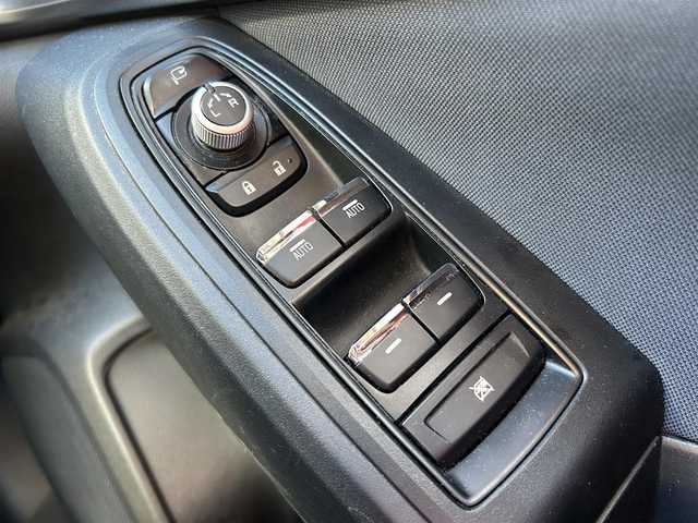 スバル インプレッサ ＸＶ 2．0i－L アイサイト 岩手県 2017(平29)年 7.6万km クールグレーカーキ ワンオーナー /社外ナビ（型式AVIC-RZ900）/フルセグTV/アイサイト /ETC /レーダークルコン /バックカメラ　/ナビステアリングスイッチ /X-MODE /ヒルディセントコントロール /パドルシフト/アイドリングストップ /オートライト/フォグランプ /ナノイー /純正トノカバー/ドアバイザー/フロアマット/ルーフレール/スマートキー×2/社外AW冬タイヤ積込/保証書 取説