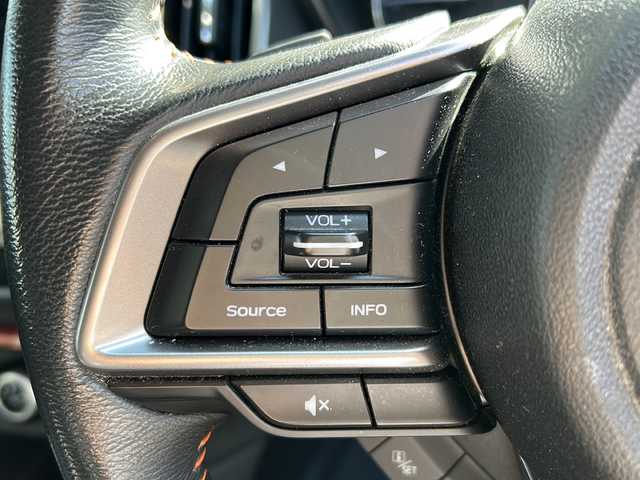 スバル インプレッサ ＸＶ 2．0i－L アイサイト 岩手県 2017(平29)年 7.6万km クールグレーカーキ ワンオーナー /社外ナビ（型式AVIC-RZ900）/フルセグTV/アイサイト /ETC /レーダークルコン /バックカメラ　/ナビステアリングスイッチ /X-MODE /ヒルディセントコントロール /パドルシフト/アイドリングストップ /オートライト/フォグランプ /ナノイー /純正トノカバー/ドアバイザー/フロアマット/ルーフレール/スマートキー×2/社外AW冬タイヤ積込/保証書 取説