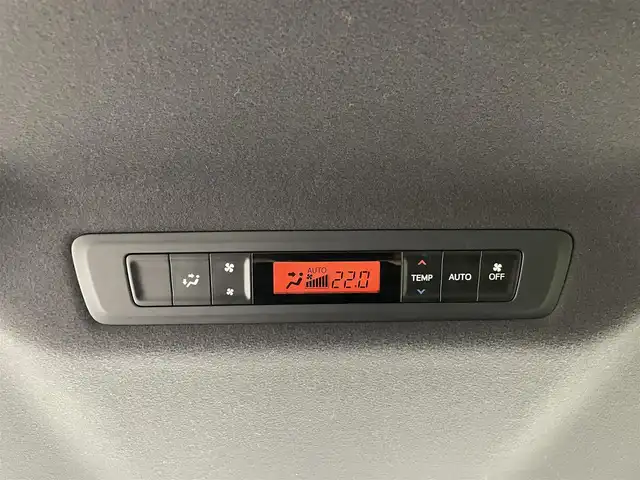 トヨタ ヴォクシー ZS 煌Ⅱ 熊本県 2019(令1)年 5.1万km イナズマスパーキングブラックガラスフレーク 純正ナビNSZT-W68T（　ＣＤ・ＤＶＤ・フルセグ・ＢＴ）/バックカメラ　/ビルトインＥＴＣ　/前後クリアランスソナー　/クルーズコントロール　/プリクラッシュセーフティ　/レーンデェパーチャアラート/横滑り防止/アイドリングストップ/純正フロアマット/純正16インチAW/オートライト/オートマチックハイビーム/LEDヘッドライト/フォグランプ/スマートキー/プッシュスタート