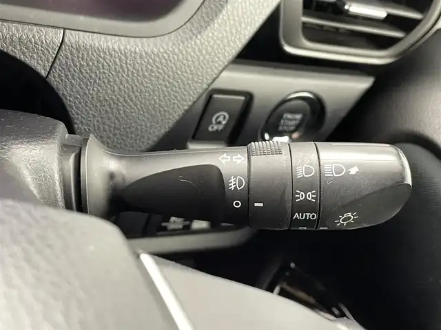 トヨタ ヴォクシー ZS 煌Ⅱ 熊本県 2019(令1)年 5.1万km イナズマスパーキングブラックガラスフレーク 純正ナビNSZT-W68T（　ＣＤ・ＤＶＤ・フルセグ・ＢＴ）/バックカメラ　/ビルトインＥＴＣ　/前後クリアランスソナー　/クルーズコントロール　/プリクラッシュセーフティ　/レーンデェパーチャアラート/横滑り防止/アイドリングストップ/純正フロアマット/純正16インチAW/オートライト/オートマチックハイビーム/LEDヘッドライト/フォグランプ/スマートキー/プッシュスタート