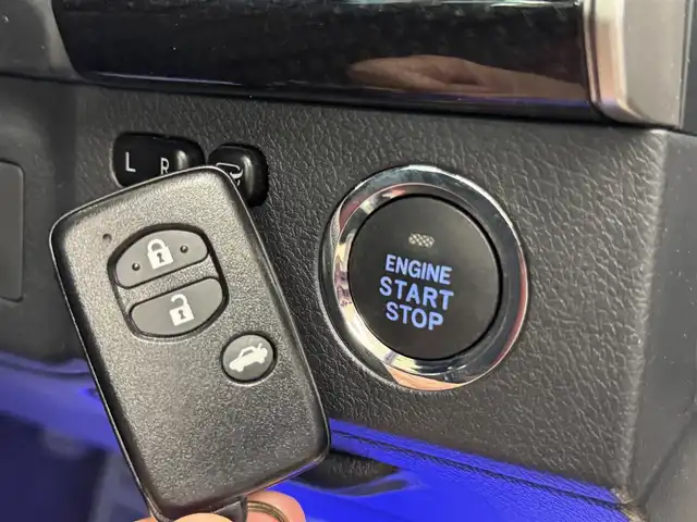 トヨタ マークＸ 350RDS 群馬県 2017(平29)年 5.9万km ホワイトパールクリスタルシャイン 純正7インチナビ/・フルセグTV/・BT/DVD/CD/SD/・FM/AM/バックカメラ/ビルトインETC/ドライブレコーダー/レーダークルーズコントロール/レーンディパーチャーアラート/前席シートヒーター/前席パワーシート/ブラックハーフレザーシート/ステアリングスイッチ/パドルシフト/スマートキー/プッシュスタート/純正18インチAW/純正フロアマット/純正ドアバイザー/LEDヘッドライト/フォグランプ/オートライト/トランクスポイラー/電動格納ウィンカーミラー/横滑り防止機能