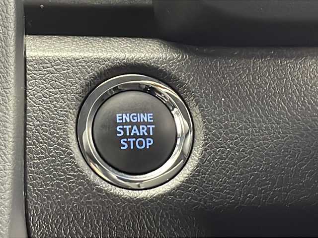 トヨタ グランエース プレミアム 千葉県 2020(令2)年 1.6万km ブラック 禁煙車/純正ナビ/(AM/FM/フルセグ/Bluetooth/Miracast/USB)/純正フリップダウンモニター【V12T-R68C】/社外ドラレコ(前後)【TZ-D205W】/全方位カメラ/トヨタセーフティセンス/レーンディパーチャーアラート/プリクラッシュセーフティ/ブラインドスポットモニター/クリアランスソナー(前後)/リアクロストラフィックアラート/パーキングサポートブレーキ/ロードサインアシスト/先行車発進告知/レーダークルーズコントロール/デジタルインナーミラー/パワーシート(全席)/シートヒーター(全席)/シートメモリー/両側パワースライドドア/純正ビルトインETC2.0/純正フロアマット/LEDヘッドライト/フォグランプ/オートマチックハイビーム/ステアリングスイッチ/レザーシート/サンシェード/ドアバイザー/オートライト/プッシュスタート