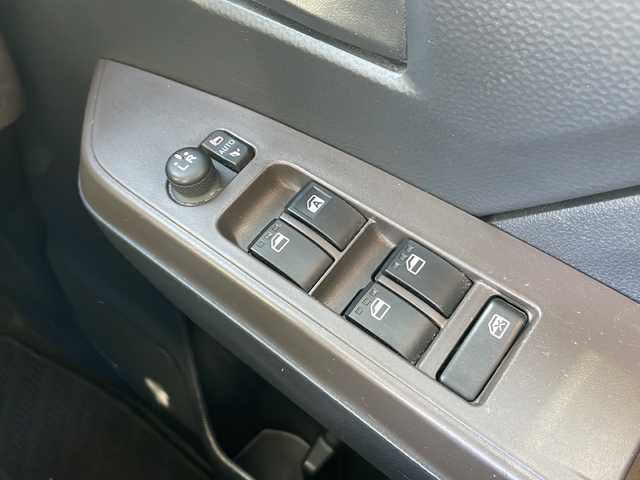 トヨタ ルーミー G 大阪府 2020(令2)年 2.6万km レーザーブルークリスタルシャイン 純正ナビ（ワンセグTV/Bluetooth/CD）/バックカメラ/両側パワースライドドア/ETC/ドライブレコーダー/プッシュスタート/衝突被害軽減ブレーキ/アイドリングストップ/方向指示器ワンタッチ機能/電動格納ミラー