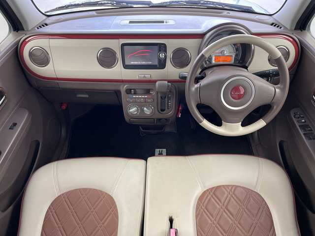 スズキ ラパン ショコラ G 岐阜県 2013(平25)年 5.3万km エアブルーメタリック バックカメラ/ETC/ドライブレコーダー/オートHIDヘッドライト/パワーウィンドウ/パワーステアリング/アイドリングストップ/革巻きステアリング/レザーシート/純正フロアマット/電動格納ミラー/スマートキー/プッシュスタート