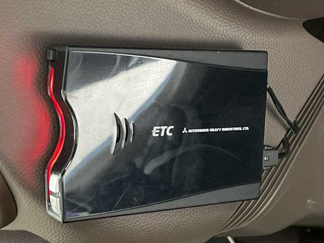 スズキ ラパン ショコラ G 岐阜県 2013(平25)年 5.3万km エアブルーメタリック バックカメラ/ETC/ドライブレコーダー/オートHIDヘッドライト/パワーウィンドウ/パワーステアリング/アイドリングストップ/革巻きステアリング/レザーシート/純正フロアマット/電動格納ミラー/スマートキー/プッシュスタート