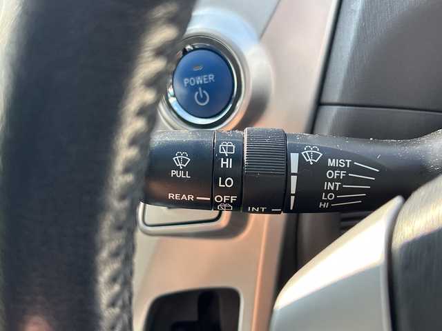 トヨタ プリウス α S ツーリングセレクション 鹿児島県 2013(平25)年 7.8万km グレーメタリック 純正ナビ/ETC/Bluetooth接続/フルセグTV/純正フロアマット/オートライト/LEDヘッドライト/スマートキー/プッシュスタート/スペアキー/純正17インチアルミホイール/横滑り防止装置/カーテンエアバッグ/取扱説明書/保証書/記録簿