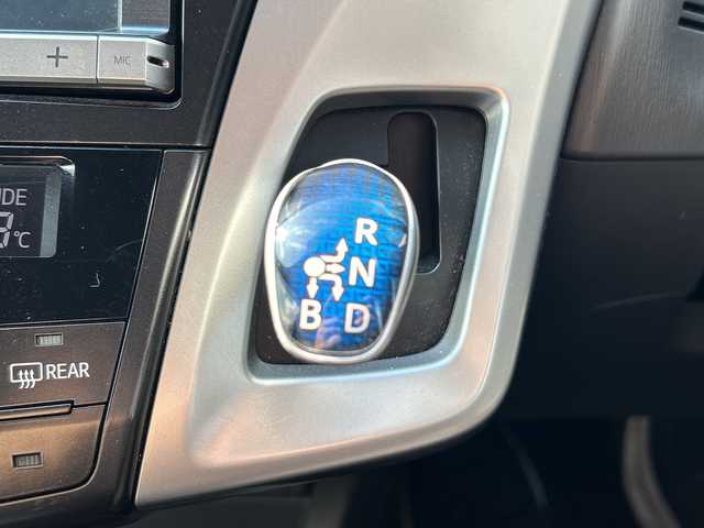 トヨタ プリウス α S ツーリングセレクション 鹿児島県 2013(平25)年 7.8万km グレーメタリック 純正ナビ/ETC/Bluetooth接続/フルセグTV/純正フロアマット/オートライト/LEDヘッドライト/スマートキー/プッシュスタート/スペアキー/純正17インチアルミホイール/横滑り防止装置/カーテンエアバッグ/取扱説明書/保証書/記録簿