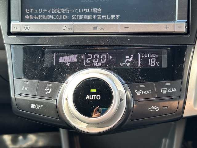 トヨタ プリウス α S ツーリングセレクション 鹿児島県 2013(平25)年 7.8万km グレーメタリック 純正ナビ/ETC/Bluetooth接続/フルセグTV/純正フロアマット/オートライト/LEDヘッドライト/スマートキー/プッシュスタート/スペアキー/純正17インチアルミホイール/横滑り防止装置/カーテンエアバッグ/取扱説明書/保証書/記録簿