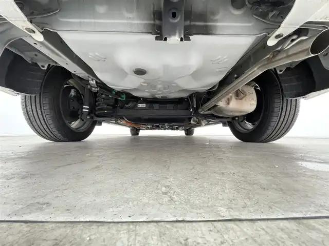 トヨタ カローラ フィールダー ハイブリッドG ダブルバイビー 千葉県 2018(平30)年 4.7万km ホワイトパールクリスタルシャイン トヨタセーフティセンス/・プリクラッシュセーフティ/・レーンディパーチャーアラート/・クリアランスソナー/・先行車発進お知らせ/・オートハイビーム/純正7インチSDナビ/CD BT MSV フルセグ/バックカメラ/クルーズコントロール/LEDオートライト/革巻きステアリング/ステアリングスイッチ/ドアバイザー/プッシュスタート/スマートキー/ETC