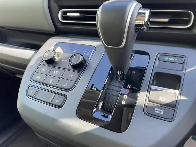 ホンダ フリード ハイブリット e:HEV クロスター 福岡県 2025(令7)年 0.7万km メテオロイドグレーメタリック 純正9型ディスプレイナビ（フルセグTV/BT）バックカメラホンダセンシングコーナーセンサーレーダークルコン両側パワスラ前後ドラレコETCBSMシートヒーター純正LEDヘッドライト純正15インチアルミホイールスマートキープッシュスタート