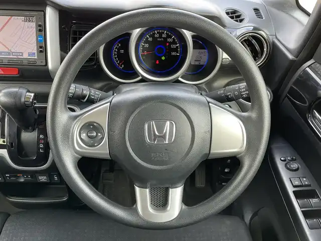 ホンダ Ｎ ＢＯＸ カスタム G SSパッケージ 道央・札幌 2017(平29)年 10.4万km プレミアムベルベットパープル・パール ４WD/純正ディーラーOPナビ/CD/DVD/BT/フルセグ/横滑り防止装置/バックカメラ/ビルトインETC/ドライブレコーダー/ECONモード/片側パワースライドドア/前席シートヒーター/ステアリングリモコン/プッシュスタート/スマートキー/HIDヘッドライト/オートライト/フォグランプ/電動格納ミラー/ヒーテッドドアミラー/ウィンカーミラー/純正フロアマット/ドアバイザー/純正エンジンスターター