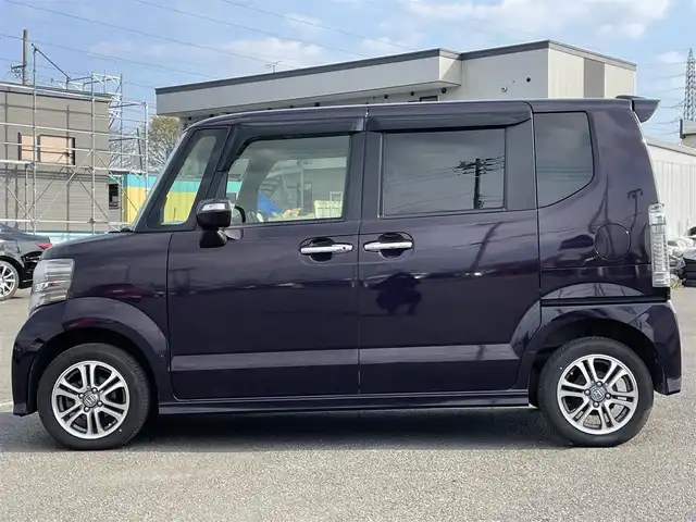 ホンダ Ｎ ＢＯＸ カスタム G SSパッケージ 道央・札幌 2017(平29)年 10.4万km プレミアムベルベットパープル・パール ４WD/純正ディーラーOPナビ/CD/DVD/BT/フルセグ/横滑り防止装置/バックカメラ/ビルトインETC/ドライブレコーダー/ECONモード/片側パワースライドドア/前席シートヒーター/ステアリングリモコン/プッシュスタート/スマートキー/HIDヘッドライト/オートライト/フォグランプ/電動格納ミラー/ヒーテッドドアミラー/ウィンカーミラー/純正フロアマット/ドアバイザー/純正エンジンスターター