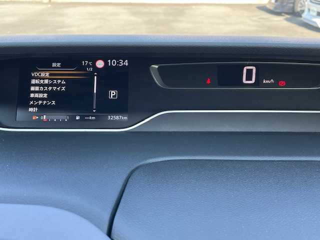 日産 セレナ ハイウェイスター V 静岡県 2020(令2)年 3.3万km ブリリアントホワイトパール ●純正ナビ/(フルセグ/CD/DVD/Bluetooth)/●レザー防水シート/●前席シートヒーター/●全方位カメラ/●プロパイロット/●ブラインドスポットモニター/●エマージェンシーブレーキ/●前後インテリジェントソナー/●電動パーキングブレーキ/●オートブレーキホールド/●LEDヘッドライト＆フォグランプ/●オートライト/●革巻きステアリング/●ステアリングスイッチ/●ステアリングヒーター/●ETC/●前方ドライブレコーダー/●電動格納ウィンカーミラー/●スマートキー/●プッシュスタート/●純正フロアマット/●純正16インチアルミホイール/●ダブル＋サイドSRS＋ABS/●車両取扱説明書/●ナビ取扱説明書