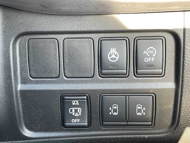 日産 セレナ ハイウェイスター V 静岡県 2020(令2)年 3.3万km ブリリアントホワイトパール ●純正ナビ/(フルセグ/CD/DVD/Bluetooth)/●レザー防水シート/●前席シートヒーター/●全方位カメラ/●プロパイロット/●ブラインドスポットモニター/●エマージェンシーブレーキ/●前後インテリジェントソナー/●電動パーキングブレーキ/●オートブレーキホールド/●LEDヘッドライト＆フォグランプ/●オートライト/●革巻きステアリング/●ステアリングスイッチ/●ステアリングヒーター/●ETC/●前方ドライブレコーダー/●電動格納ウィンカーミラー/●スマートキー/●プッシュスタート/●純正フロアマット/●純正16インチアルミホイール/●ダブル＋サイドSRS＋ABS/●車両取扱説明書/●ナビ取扱説明書