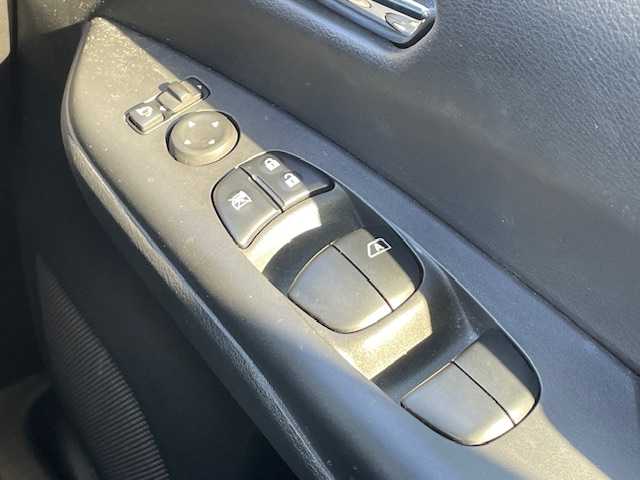 日産 セレナ ハイウェイスター V 静岡県 2020(令2)年 3.3万km ブリリアントホワイトパール ●純正ナビ/(フルセグ/CD/DVD/Bluetooth)/●レザー防水シート/●前席シートヒーター/●全方位カメラ/●プロパイロット/●ブラインドスポットモニター/●エマージェンシーブレーキ/●前後インテリジェントソナー/●電動パーキングブレーキ/●オートブレーキホールド/●LEDヘッドライト＆フォグランプ/●オートライト/●革巻きステアリング/●ステアリングスイッチ/●ステアリングヒーター/●ETC/●前方ドライブレコーダー/●電動格納ウィンカーミラー/●スマートキー/●プッシュスタート/●純正フロアマット/●純正16インチアルミホイール/●ダブル＋サイドSRS＋ABS/●車両取扱説明書/●ナビ取扱説明書