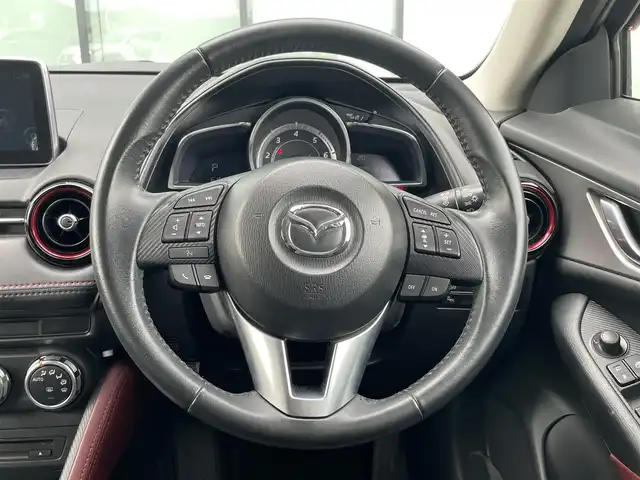 マツダ ＣＸ－３ XD ツーリング 香川県 2015(平27)年 6.2万km セラミックM i-ACTIVSENSE/・SCBS（スマート・シティ・ブレーキ・サポート）/・EBD(アンチロック・ブレーキ・システム)/・DSC（横滑り防止装置）/・HBC（ハイ・ビーム・コントロール・システム）/・BSM（ブラインド・スポット・モニタリング）/・MRCC（マツダ・レーダー・クルーズ・コントロール）/純正7インチマツダコネクトナビ/→フルセグ/CD/DVD/Bluetooth/AM/FM/AUX/USB/バックカメラ/ハーフレザーシート/LEDオートライト/革巻きステアリング/ステアリングリモコン/パドルシフト/MTモード付AT/純正18インチアルミ/純正フロアマット/ETC/アイドリングストップ/プッシュスタート/スマートキー