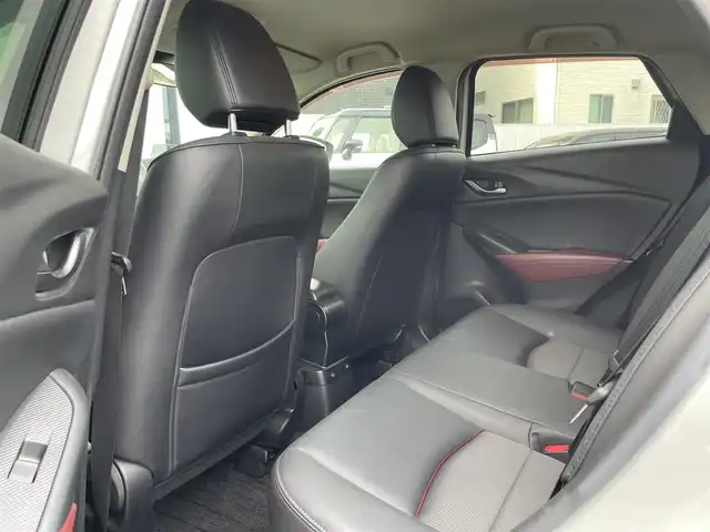 マツダ ＣＸ－３ XD ツーリング 香川県 2015(平27)年 6.2万km セラミックM i-ACTIVSENSE/・SCBS（スマート・シティ・ブレーキ・サポート）/・EBD(アンチロック・ブレーキ・システム)/・DSC（横滑り防止装置）/・HBC（ハイ・ビーム・コントロール・システム）/・BSM（ブラインド・スポット・モニタリング）/・MRCC（マツダ・レーダー・クルーズ・コントロール）/純正7インチマツダコネクトナビ/→フルセグ/CD/DVD/Bluetooth/AM/FM/AUX/USB/バックカメラ/ハーフレザーシート/LEDオートライト/革巻きステアリング/ステアリングリモコン/パドルシフト/MTモード付AT/純正18インチアルミ/純正フロアマット/ETC/アイドリングストップ/プッシュスタート/スマートキー