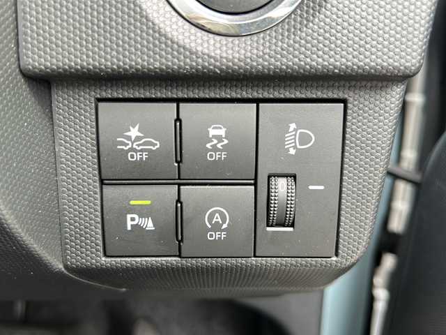 ダイハツ タフト X 沖縄県 2020(令2)年 3.8万km レイクブルーメタリック 純正ナビ/（ＡＭ／ＦＭ／ＣＤ／ＤＶＤ／ＢＴ）　/バックモニター　/フルセグＴＶ　/ガラスルーフ　/ドラレコ　/コーナーセンサー　/衝突軽減　/純正フロアマット　/パーキングアシスト　/アイドリングストップ/スマートキー