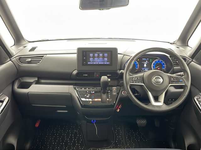 日産 ルークス HWS Gターボ プロパイロットED 千葉県 2020(令2)年 0.5万km チタニウムグレーメタリック 純正ディスプレイオーディオ/(AM/FM/Bluetooth/USB/iPod)/全方位カメラ/エマージェンシーブレーキ/車線逸脱警報/車線逸脱防止支援/プロパイロット/先行車発進告知/速度標識表示/道路標識表示/クリアランスソナー(前後)/インテリジェントクルーズコントロール/ドライブレコーダー/両側パワースライドドア/社外ETC/ルーフキャリア/LEDヘッドライト/フォグランプ/ステアリングスイッチ/電動パーキングブレーキ/純正フロアマット/純正15インチアルミホイール/ドアバイザー/オートライト/ベンチシート/エアバッグ(W＋サイド+カーテン)/横滑り防止装置/プッシュスタート