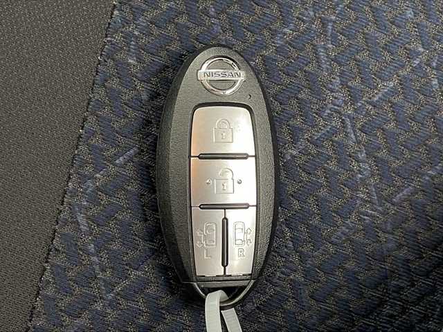 日産 ルークス HWS Gターボ プロパイロットED 千葉県 2020(令2)年 0.5万km チタニウムグレーメタリック 純正ディスプレイオーディオ/(AM/FM/Bluetooth/USB/iPod)/全方位カメラ/エマージェンシーブレーキ/車線逸脱警報/車線逸脱防止支援/プロパイロット/先行車発進告知/速度標識表示/道路標識表示/クリアランスソナー(前後)/インテリジェントクルーズコントロール/ドライブレコーダー/両側パワースライドドア/社外ETC/ルーフキャリア/LEDヘッドライト/フォグランプ/ステアリングスイッチ/電動パーキングブレーキ/純正フロアマット/純正15インチアルミホイール/ドアバイザー/オートライト/ベンチシート/エアバッグ(W＋サイド+カーテン)/横滑り防止装置/プッシュスタート