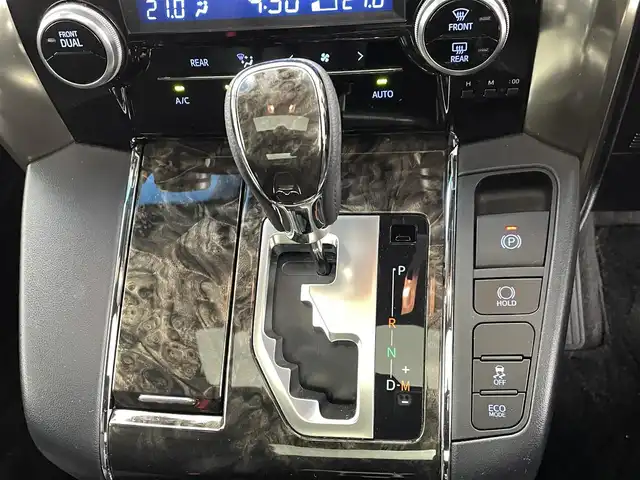 トヨタ アルファード S タイプゴールドⅡ 熊本県 2022(令4)年 1.5万km ホワイトパールクリスタルシャイン サンルーフ/モデリスタエアロフル　/純正ディスプレイオーディオ　/社外前後ドライブレコーダー　/バックカメラ　/ビルトインＥＴＣ２．０　/両側パワースライドドア　/前後クリアランスソナー　/レーダークルーズコントロール/パワーバックドア/パーキングアシスト/ブラインドスポットモニター/衝突軽減ブレーキ/レーンキープアシスト/横滑り防止/ハーフレザーシート/オートホールド/デジタルインナーミラー/純正フロアマット/モデリスタ20インチAW/オートライト/オートマチックハイビーム/フォグランプ/スマートキー/プッシュスタート/スペアキー1本/保証書/取扱説明書