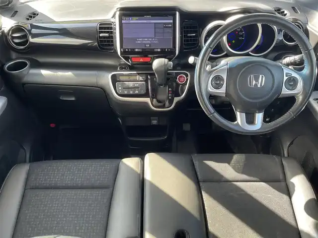 ホンダ Ｎ ＢＯＸ G ターボ Lパッケージ 徳島県 2015(平27)年 6.5万km プレミアムベルベットパープル・パール (株)IDOMが運営する【じしゃロン徳島店】の自社ローン専用車両になりますこちらは現金またはオートローンご利用時の価格です。/自社ローンご希望の方は別途その旨お申付け下さい”		/評価点4.5															/社外8型ナビゲーション/バックカメラ/後席フリップダウンモニター/ハーフレザーシート/HIDヘッドライト/フォグランプ/プッシュスタート/スマートキー	/スペアキー