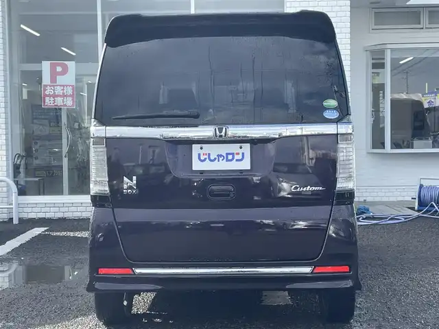 ホンダ Ｎ ＢＯＸ G ターボ Lパッケージ 徳島県 2015(平27)年 6.5万km プレミアムベルベットパープル・パール (株)IDOMが運営する【じしゃロン徳島店】の自社ローン専用車両になりますこちらは現金またはオートローンご利用時の価格です。/自社ローンご希望の方は別途その旨お申付け下さい”		/評価点4.5															/社外8型ナビゲーション/バックカメラ/後席フリップダウンモニター/ハーフレザーシート/HIDヘッドライト/フォグランプ/プッシュスタート/スマートキー	/スペアキー