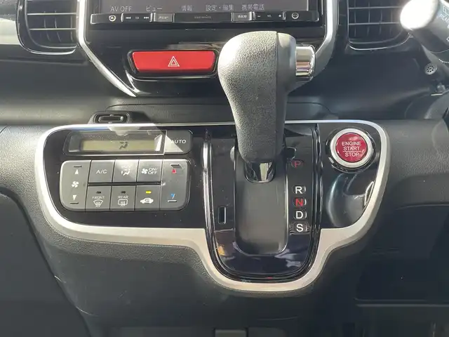 ホンダ Ｎ ＢＯＸ G ターボ Lパッケージ 徳島県 2015(平27)年 6.5万km プレミアムベルベットパープル・パール (株)IDOMが運営する【じしゃロン徳島店】の自社ローン専用車両になりますこちらは現金またはオートローンご利用時の価格です。/自社ローンご希望の方は別途その旨お申付け下さい”		/評価点4.5															/社外8型ナビゲーション/バックカメラ/後席フリップダウンモニター/ハーフレザーシート/HIDヘッドライト/フォグランプ/プッシュスタート/スマートキー	/スペアキー