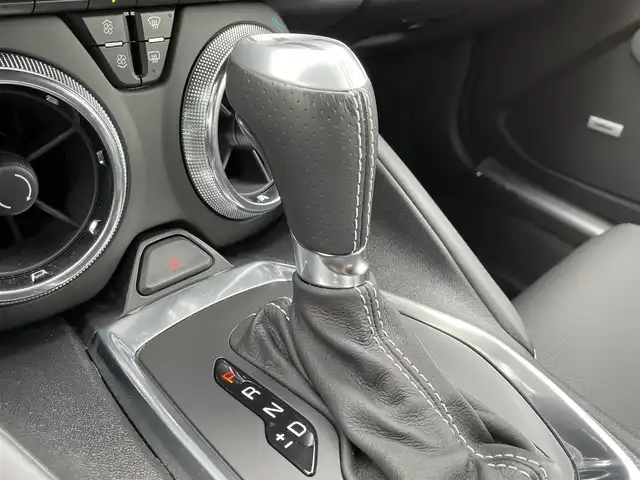 シボレー カマロ LT RS 静岡県 2019(平31)年 1.7万km 白 ワンオーナー/レザーシート/HUD/BSM/BOSEサウンド/アンビエントライト/純正ディスプレイオーディオ/(Bluetooth/CarPlay)/衝突被害軽減システム/バックカメラ/パーキングアシスト/メモリー付きパワーシート/シートヒーター/シートエアコン/スマートキー/ETC/ドライブレコーダー/純正フロアマット/純正20インチアルミホイール/保証書/取扱説明書/スペアキー/ボディーカラー(サミットホワイト)