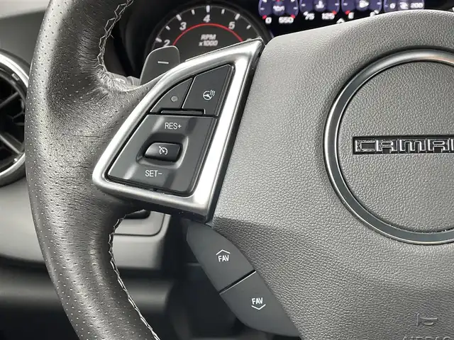 シボレー カマロ LT RS 静岡県 2019(平31)年 1.7万km 白 ワンオーナー/レザーシート/HUD/BSM/BOSEサウンド/アンビエントライト/純正ディスプレイオーディオ/(Bluetooth/CarPlay)/衝突被害軽減システム/バックカメラ/パーキングアシスト/メモリー付きパワーシート/シートヒーター/シートエアコン/スマートキー/ETC/ドライブレコーダー/純正フロアマット/純正20インチアルミホイール/保証書/取扱説明書/スペアキー/ボディーカラー(サミットホワイト)