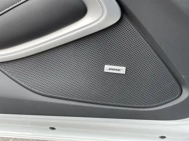 シボレー カマロ LT RS 静岡県 2019(平31)年 1.7万km 白 ワンオーナー/レザーシート/HUD/BSM/BOSEサウンド/アンビエントライト/純正ディスプレイオーディオ/(Bluetooth/CarPlay)/衝突被害軽減システム/バックカメラ/パーキングアシスト/メモリー付きパワーシート/シートヒーター/シートエアコン/スマートキー/ETC/ドライブレコーダー/純正フロアマット/純正20インチアルミホイール/保証書/取扱説明書/スペアキー/ボディーカラー(サミットホワイト)