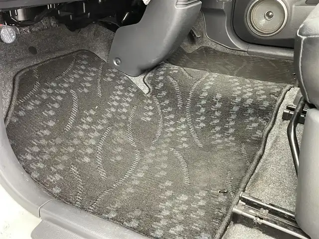 スズキ ワゴンＲ スティングレー リミテッド 福井県 2011(平23)年 13.6万km パールホワイト ハーフレザーシート/スマートキー/プッシュスタート/AAC/オートライト/フォグランプ/トランクスポイラー/純正アルミホイール/ETC/ドアバイザー/ウインカーミラー/革巻きステアリング/社外フロアマット/シートリフター/電格ミラー