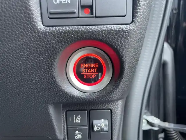 ホンダ Ｎ ＢＯＸ カスタム L 静岡県 2021(令3)年 1.1万km クリスタルブラックパール 純正ギャザズナビ/（AM/FM/CD/DVD/BT)/バックカメラ/フルセグTV/レーダークルーズコントロール/片側パワースライドドア/前席シートヒーター/前後型ドライブレコーダー/スマートキー/プッシュスタート/LEDヘッドライト/純正14インチアルミホイール/ホンダセンシング/衝突被害軽減ブレーキ/レーンキープアシスト/横滑り防止装置/純正フロアマット