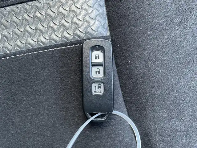 ホンダ Ｎ ＢＯＸ カスタム L 静岡県 2021(令3)年 1.1万km クリスタルブラックパール 純正ギャザズナビ/（AM/FM/CD/DVD/BT)/バックカメラ/フルセグTV/レーダークルーズコントロール/片側パワースライドドア/前席シートヒーター/前後型ドライブレコーダー/スマートキー/プッシュスタート/LEDヘッドライト/純正14インチアルミホイール/ホンダセンシング/衝突被害軽減ブレーキ/レーンキープアシスト/横滑り防止装置/純正フロアマット