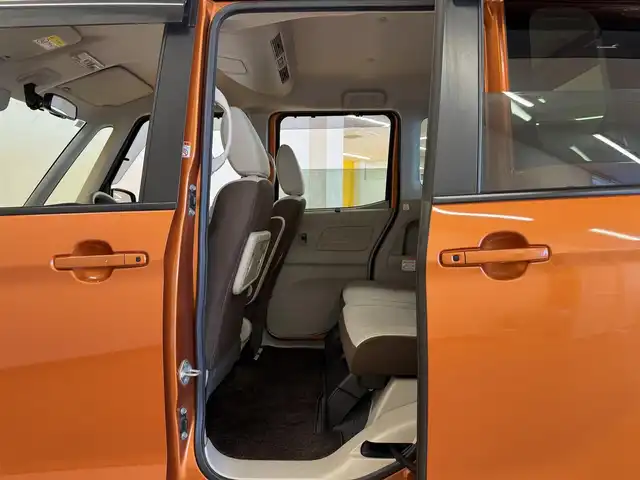 日産 デイズ ルークス X 群馬県 2017(平29)年 11.1万km プレミアムサンシャインオレンジ 安全装備/・衝突軽減ブレーキ/・アラウンドビューモニター/・横滑り防止/純正7インチナビ/・AM/FM/フルセグTV/・Bluetooth/MSV/SD/・CD/DVD/AUX/両側電動スライドドア/ETC/純正フロアマット/純正ドアバイザー/プッシュスタート/スマートキー