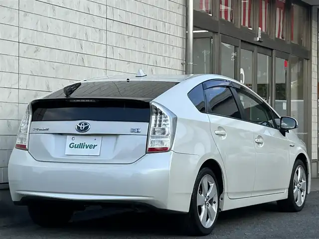 トヨタ プリウス S ツーリングセレクション 埼玉県 2009(平21)年 3.8万km パール ・ハイブリッド車/・車検R8年12月まで/・登録時走行37873km/・純正ナビゲーション/・フルセグTV/・バックカメラ/・純正17インチアルミホイール/・純正LEDヘッドライト/・ウインカードアミラー/・サイドエアバッグ/・カーテンエアバッグ/・スマートキー/・プッシュスタート/・ETC