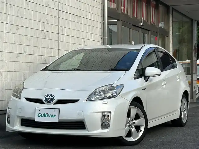 トヨタ プリウス S ツーリングセレクション 埼玉県 2009(平21)年 3.8万km パール ・ハイブリッド車/・車検R8年12月まで/・登録時走行37873km/・純正ナビゲーション/・フルセグTV/・バックカメラ/・純正17インチアルミホイール/・純正LEDヘッドライト/・ウインカードアミラー/・サイドエアバッグ/・カーテンエアバッグ/・スマートキー/・プッシュスタート/・ETC