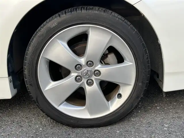 トヨタ プリウス S ツーリングセレクション 埼玉県 2009(平21)年 3.8万km パール ・ハイブリッド車/・車検R8年12月まで/・登録時走行37873km/・純正ナビゲーション/・フルセグTV/・バックカメラ/・純正17インチアルミホイール/・純正LEDヘッドライト/・ウインカードアミラー/・サイドエアバッグ/・カーテンエアバッグ/・スマートキー/・プッシュスタート/・ETC