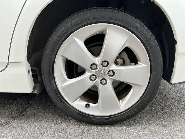 トヨタ プリウス S ツーリングセレクション 埼玉県 2009(平21)年 3.8万km パール ・ハイブリッド車/・車検R8年12月まで/・登録時走行37873km/・純正ナビゲーション/・フルセグTV/・バックカメラ/・純正17インチアルミホイール/・純正LEDヘッドライト/・ウインカードアミラー/・サイドエアバッグ/・カーテンエアバッグ/・スマートキー/・プッシュスタート/・ETC