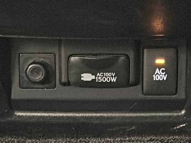 レクサス ＮＸ 300h Fスポーツ 宮城県 2020(令2)年 3.5万km ヒートブルーコントラストレイヤリング 禁煙車/ワンオーナー/パノラマガラスルーフ/レクサスセーフティシステム/・プリクラッシュセーフティ/・レーントレーシングアシスト/・レーダークルーズコントロール/・オートハイビームアシスト/純正ナビ/・CD.DVD.SD.BT.USB/フルセグTV/バックカメラ/ホワイトレザーシート/・前席パワーシート（D席メモリー付）/・前席シートヒーター/・前席エアシート/パワーバックドア/電動パーキングブレーキ/オートホールド機能/AC100V充電/ステアリングヒーター/パドルシフト/ステアリングスイッチ/ビルトインETC2.0/社外ドライブレコーダー（FR）/LEDヘッドライト/LEDフォグランプ/純正18インチアルミホイール